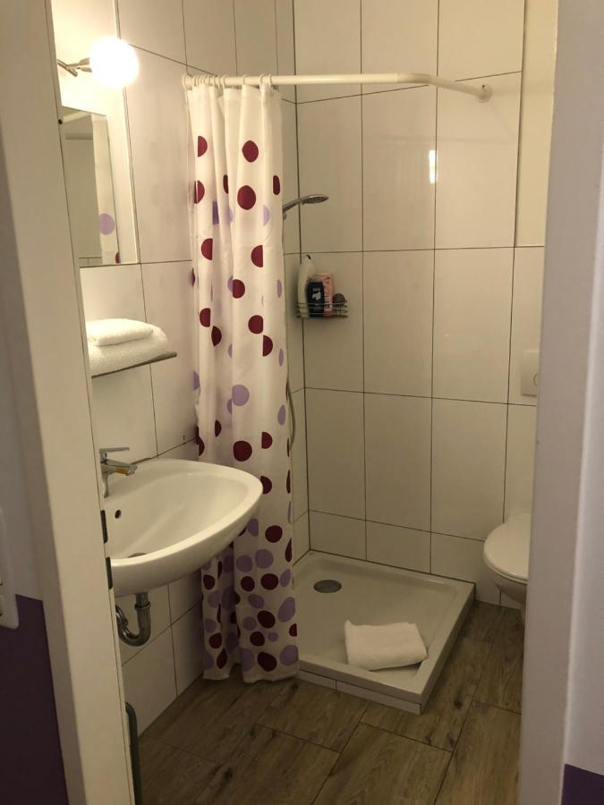 Fremdenzimmer Sas Hueckelhoven Ngoại thất bức ảnh